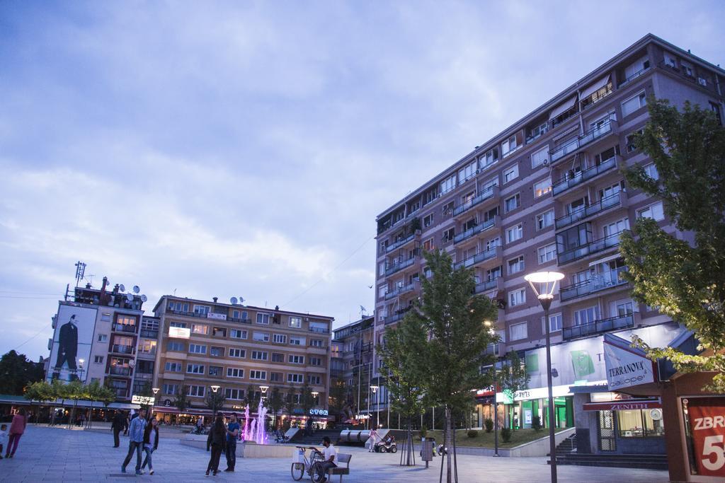 Yellowhouse Приштина Номер фото
