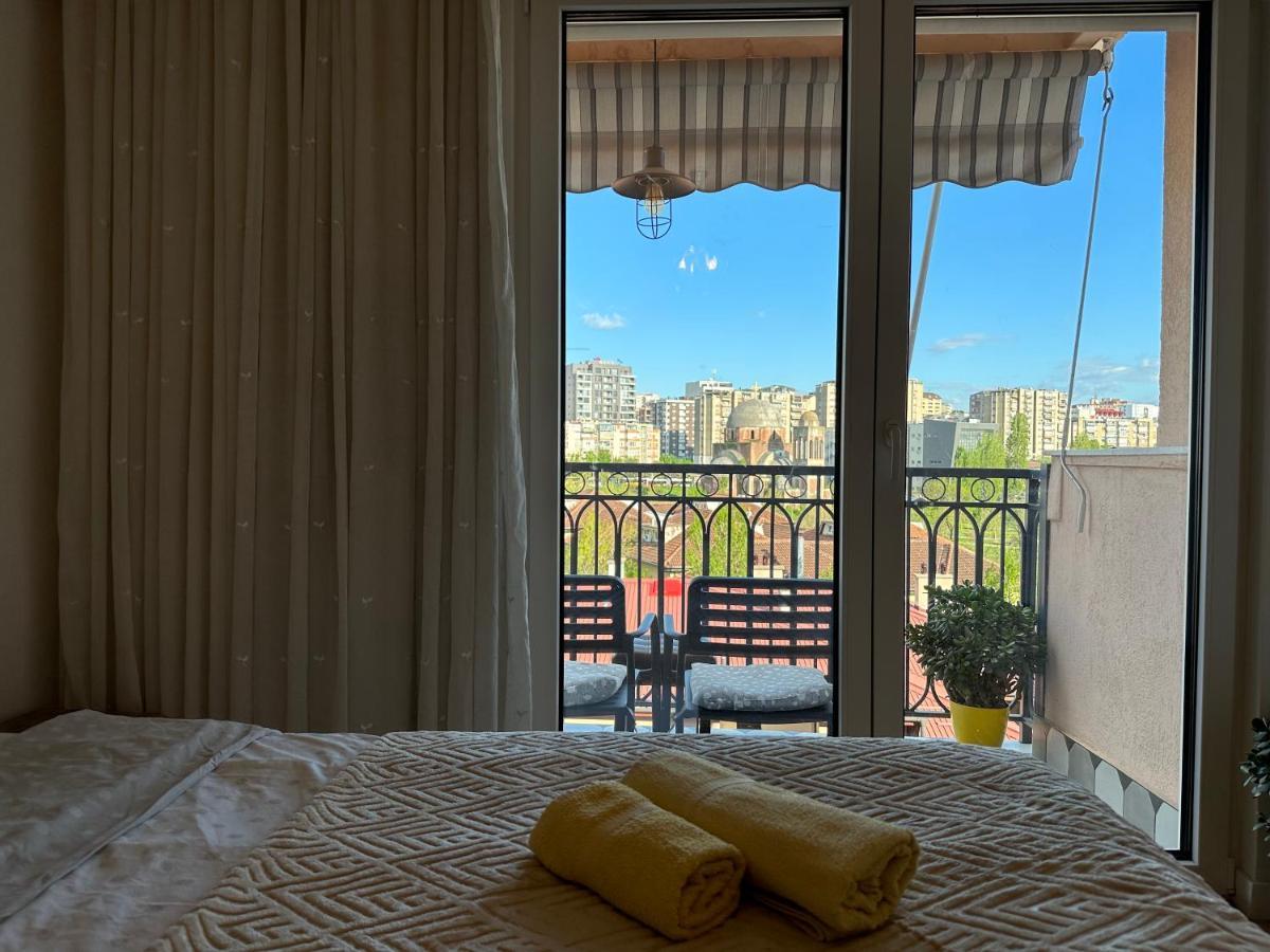 Yellowhouse Приштина Экстерьер фото