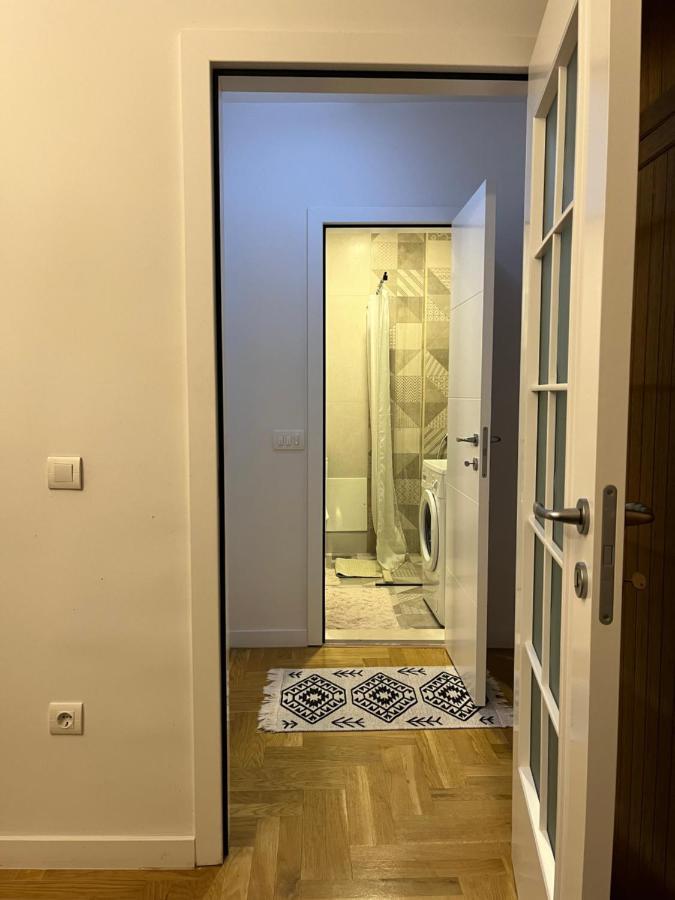 Yellowhouse Приштина Экстерьер фото